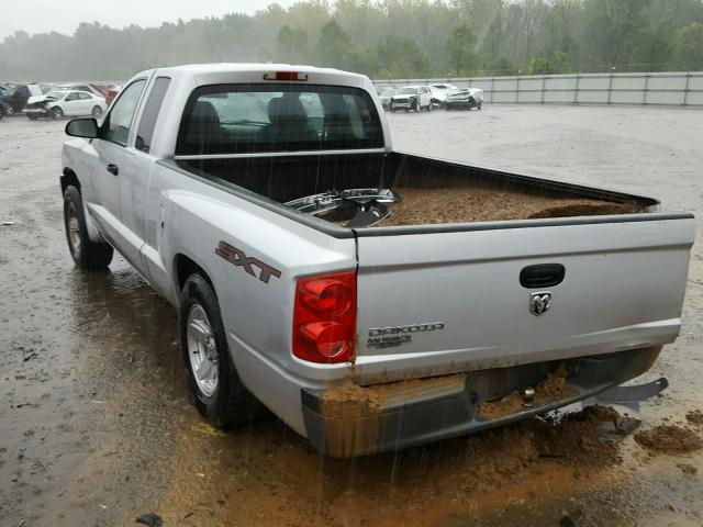 1D7HE32K38S531669 - 2008 DODGE DAKOTA SXT SILVER photo 3