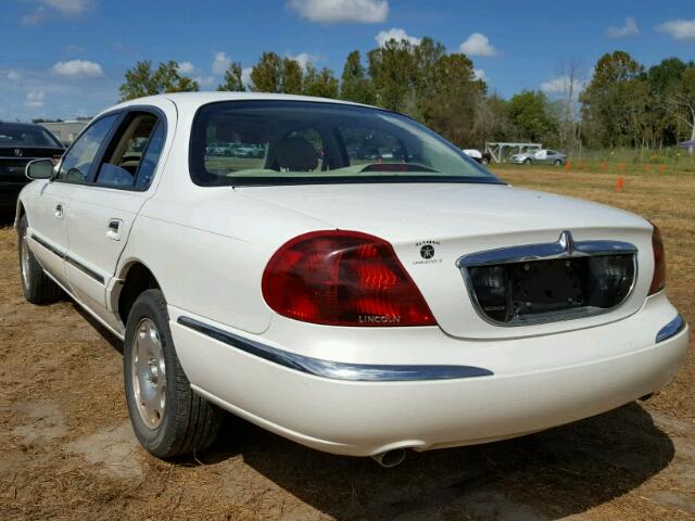 1LNHM97V62Y700490 - 2002 LINCOLN CONTINENTA WHITE photo 3