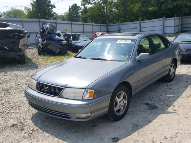 4T1BF18B5WU287688 - 1998 TOYOTA AVALON TEAL photo 2