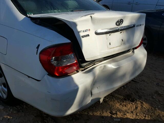 4T1BE32K42U082414 - 2002 TOYOTA CAMRY LE თეთრი ფოტო 9