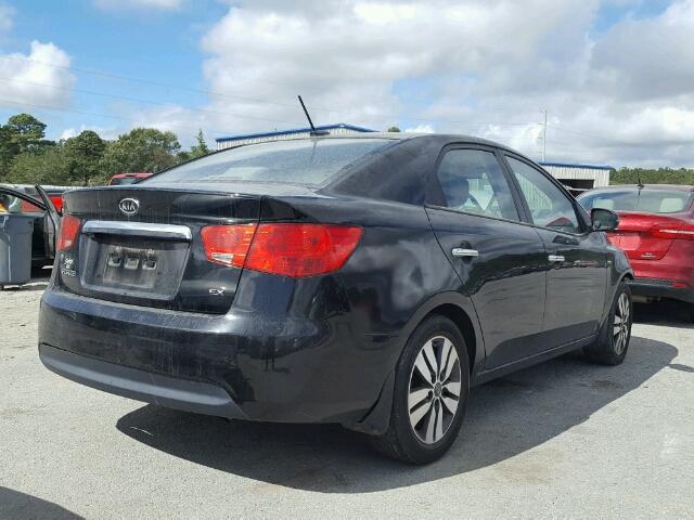 KNAFU4A28D5675669 - 2013 KIA FORTE BLACK photo 4