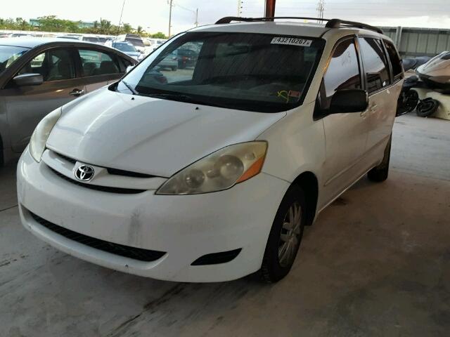 5TDZK23C58S137298 - 2008 TOYOTA SIENNA CE WHITE photo 2