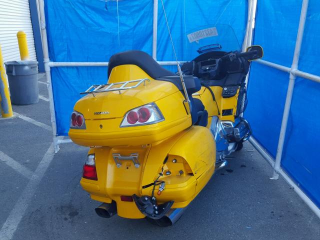 1HFSC47L0AA905475 - 2010 HONDA GL1800 YELLOW photo 4