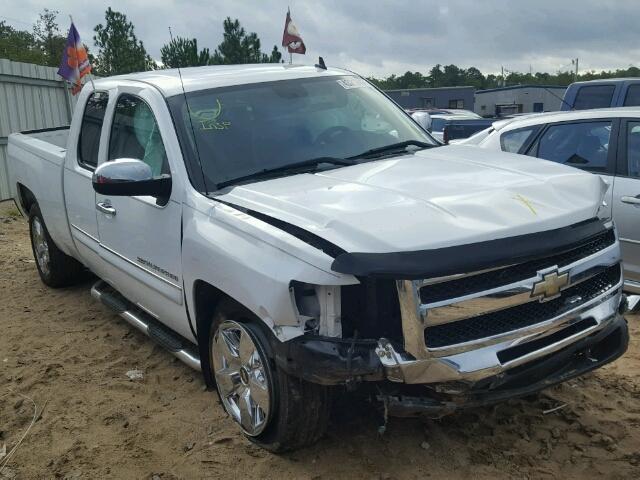 1GCRCSE0XBZ228752 - 2011 CHEVROLET SILVERADO WHITE photo 1