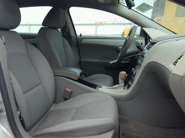1G1ZB5E02CF182768 - 2012 CHEVROLET MALIBU LS Gümüş foto 5