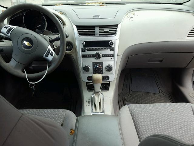 1G1ZB5E02CF182768 - 2012 CHEVROLET MALIBU LS Gümüş foto 9