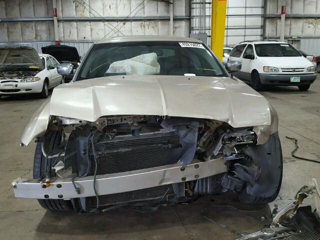 2C3KA63H06H377589 - 2006 CHRYSLER 300C GOLD photo 9