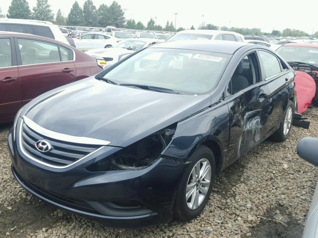 5NPEB4AC2EH876658 - 2014 HYUNDAI SONATA BLUE photo 2