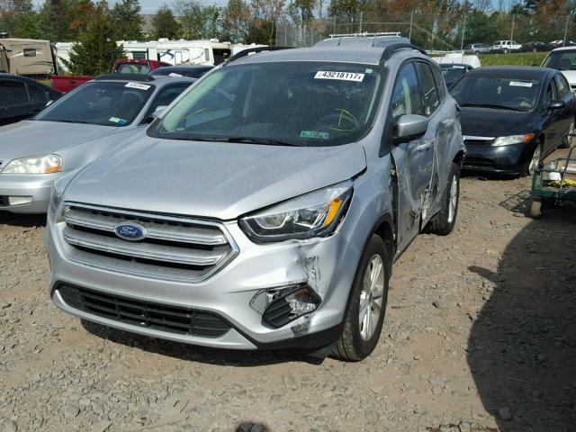 1FMCU9GD5HUC12553 - 2017 FORD ESCAPE SE SILVER photo 2