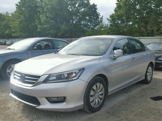 1HGCR2F74DA153047 - 2013 HONDA ACCORD SILVER photo 2