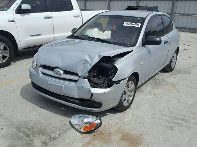 KMHCM3AC4AU165275 - 2010 HYUNDAI ACCENT BLU SILVER photo 2