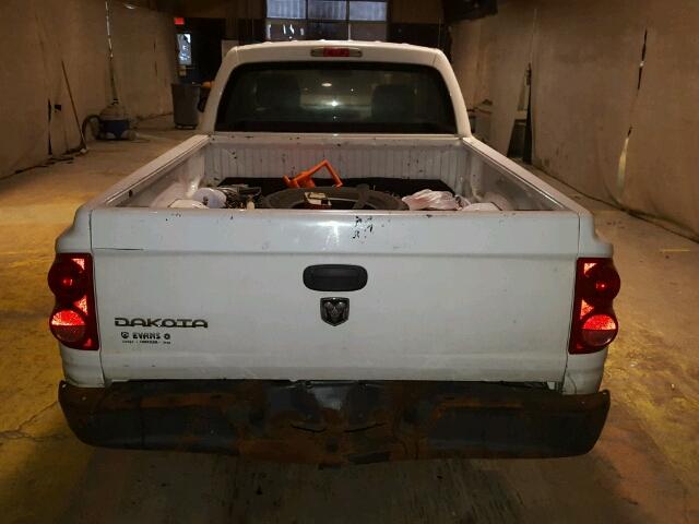 1D7HE22K85S112304 - 2005 DODGE DAKOTA ST WHITE photo 6