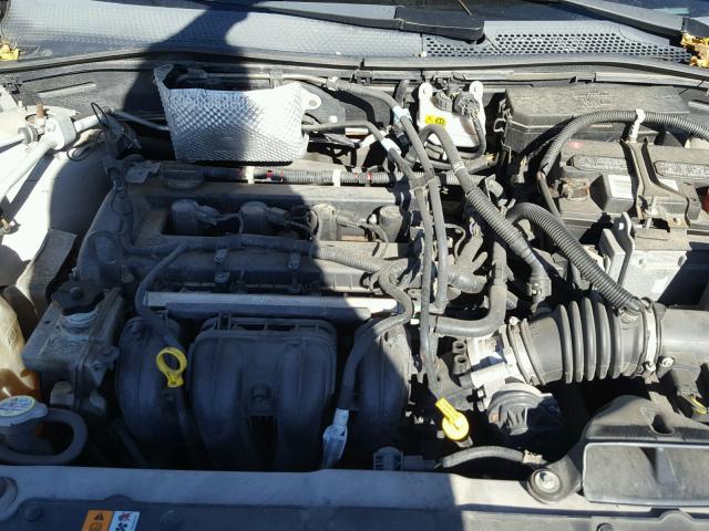 1FAHP32N18W289283 - 2008 FORD FOCUS S/SE GRAY photo 7