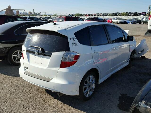 JHMGE88429S029005 - 2009 HONDA FIT SPORT WHITE photo 4