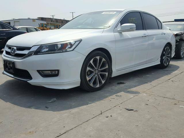 1HGCR2F8XDA000973 - 2013 HONDA ACCORD EXL WHITE photo 2