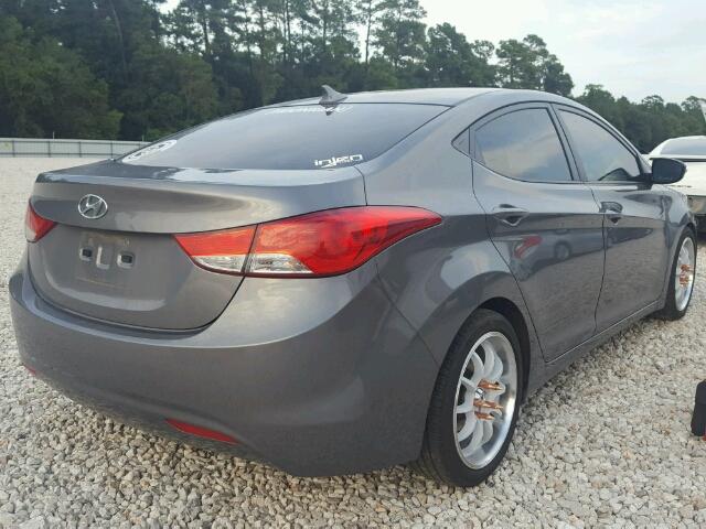 5NPDH4AE1DH289829 - 2013 HYUNDAI ELANTRA GRAY photo 4