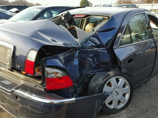 1LNHM86S64Y608770 - 2004 LINCOLN LS 蓝色 照片 10