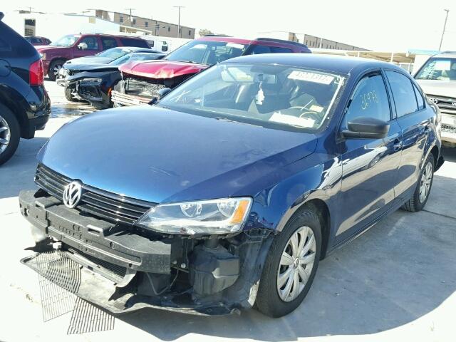 3VW2K7AJ9EM421719 - 2014 VOLKSWAGEN JETTA BASE BLUE photo 2