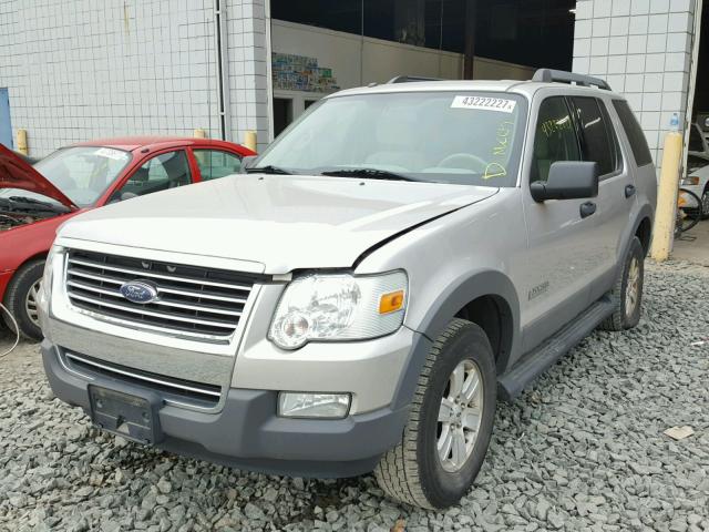 1FMEU73E26UB17764 - 2006 FORD EXPLORER SILVER photo 2