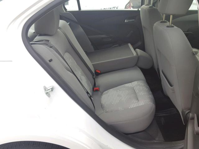 1G1JA5SHXC4190008 - 2012 CHEVROLET SONIC LS WHITE photo 6