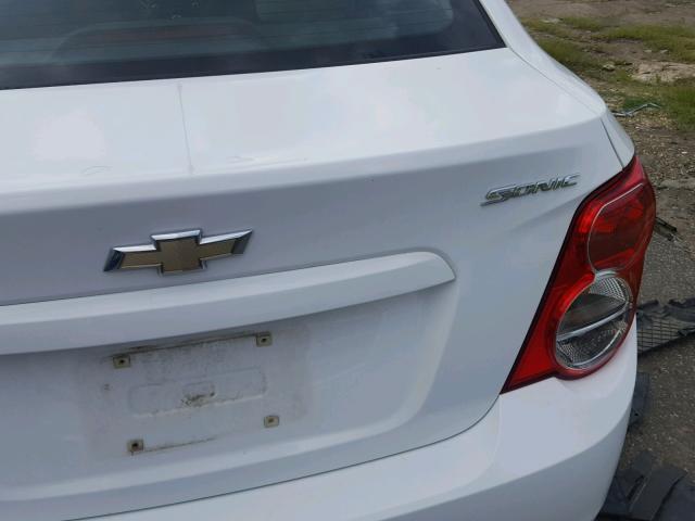 1G1JA5SHXC4190008 - 2012 CHEVROLET SONIC LS WHITE photo 9