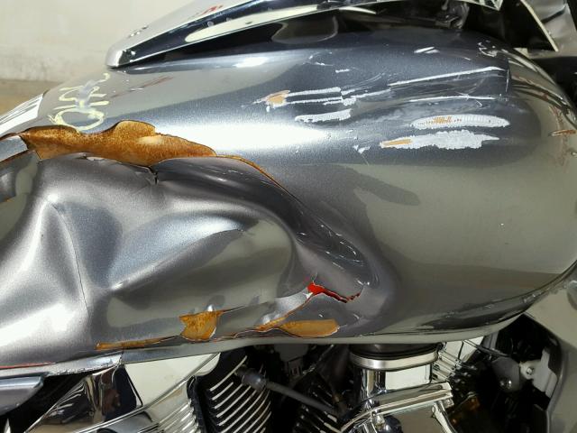 JS1VY53A782103040 - 2008 SUZUKI VZR1800 SILVER photo 18