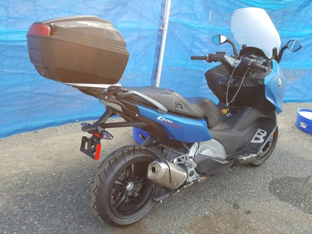 WB1013204DZC93446 - 2013 BMW C600 SPORT BLUE photo 4