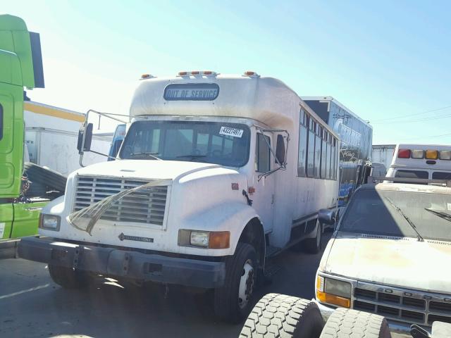 1HVBEABM5YH274866 - 2000 EL DORADO BUS WHITE photo 2