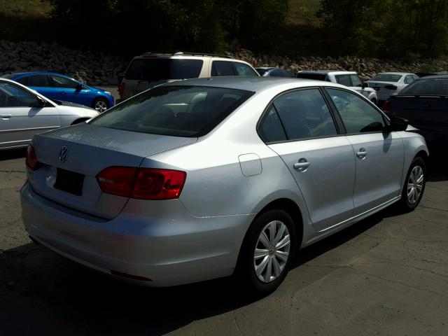 3VW2K7AJ2EM254894 - 2014 VOLKSWAGEN JETTA BASE 银色 照片 4