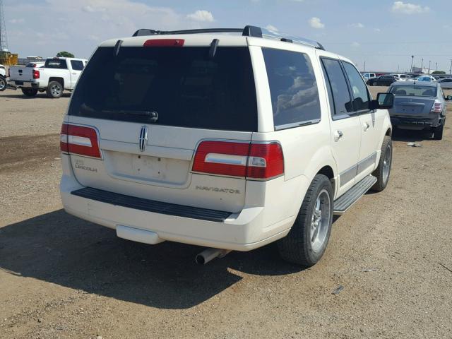5LMFU28537LJ21584 - 2007 LINCOLN NAVIGATOR Blanc photo 4