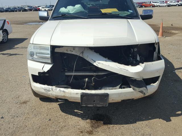 5LMFU28537LJ21584 - 2007 LINCOLN NAVIGATOR Blanc photo 9