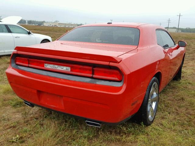 2C3CDYAG4EH208434 - 2014 DODGE CHALLENGER RED photo 4