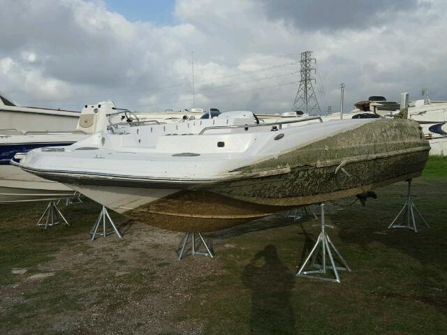 GDY38131J617 - 2017 HURR BOAT WHITE photo 2