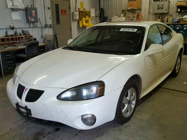 2G2WP582X71224713 - 2007 PONTIAC GRAND PRIX WHITE photo 2