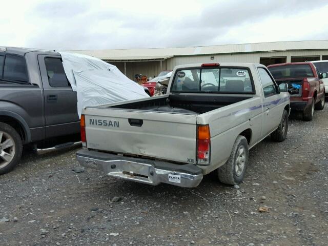 1N6SD11S3TC375058 - 1996 NISSAN TRUCK BASE SILVER photo 4