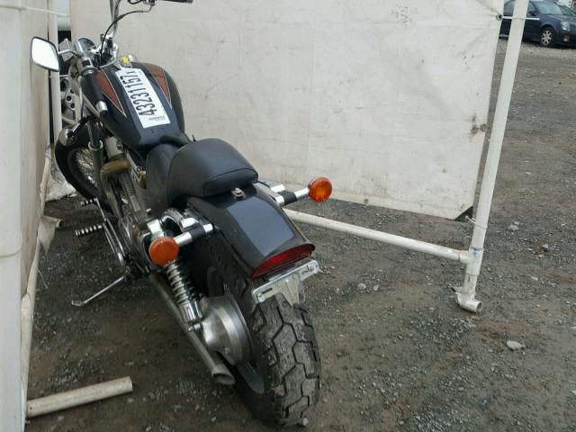 JS1VX51L4T2102833 - 1996 SUZUKI VS1400 TWO TONE photo 3