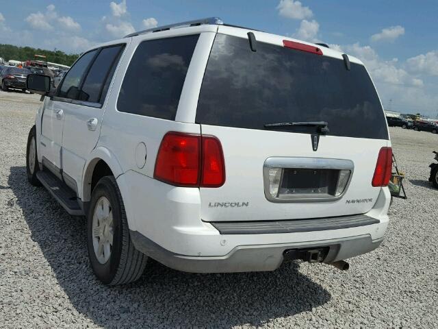 5LMFU27R53LJ11413 - 2003 LINCOLN NAVIGATOR Biały zdjęcie 3