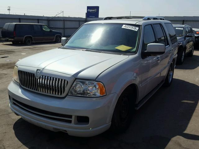5LMFU27526LJ17798 - 2006 LINCOLN NAVIGATOR კრემისფერი ფოტო 2