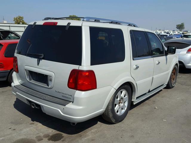 5LMFU27526LJ17798 - 2006 LINCOLN NAVIGATOR კრემისფერი ფოტო 4