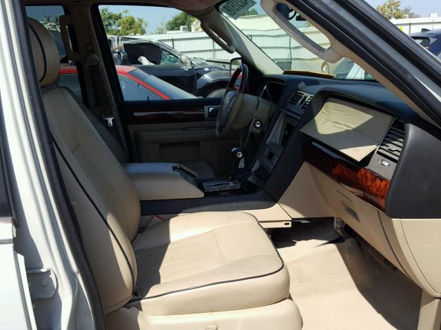 5LMFU27526LJ17798 - 2006 LINCOLN NAVIGATOR კრემისფერი ფოტო 5