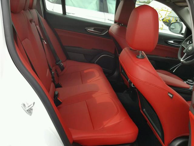 ZARFAEDN0J7573960 - 2018 ALFA ROMEO GIULIA Q4 WHITE photo 6