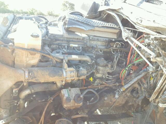 3AKJGLD51FSGJ0438 - 2015 FREIGHTLINER CASCADIA 1 WHITE photo 7