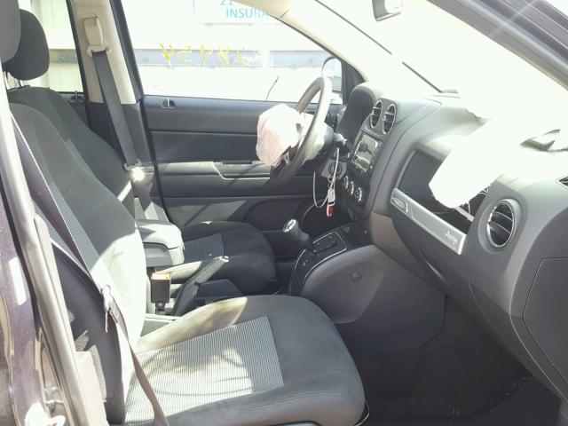 1C4NJCBA6GD548307 - 2016 JEEP COMPASS SP GRAY photo 5