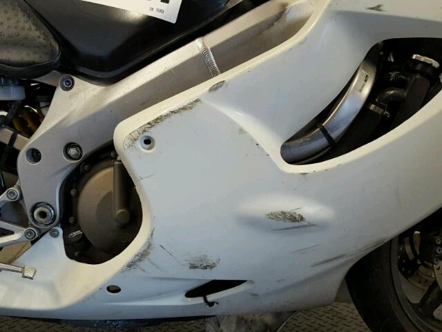 JH2PC35066M703868 - 2006 HONDA CBR600 F4 WHITE photo 5