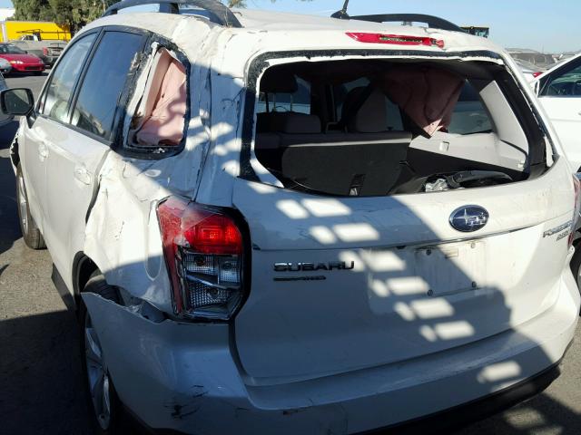 JF2SJADC8FH841074 - 2015 SUBARU FORESTER 2 WHITE photo 9