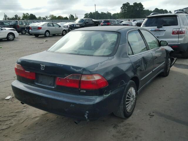 1HGCG1643WA008543 - 1998 HONDA ACCORD GREEN photo 4