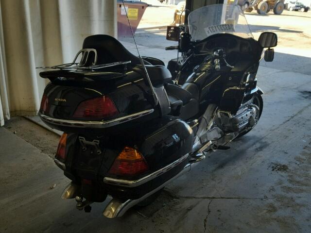 1HFSC47011A006615 - 2001 HONDA GL1800 BLACK photo 4