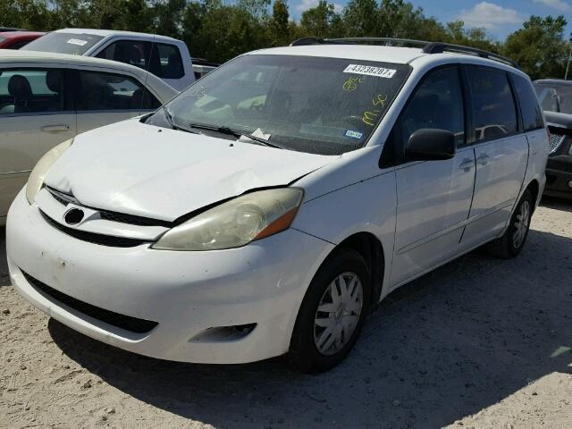 5TDZA23CX6S472301 - 2006 TOYOTA SIENNA CE WHITE photo 2