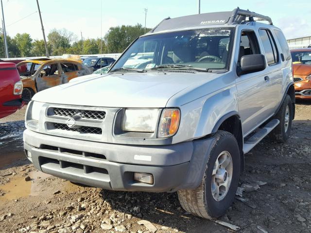 5N1ED28Y4YC548508 - 2000 NISSAN XTERRA SILVER photo 2