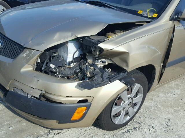 KNADE123876248713 - 2007 KIA RIO GOLD photo 9